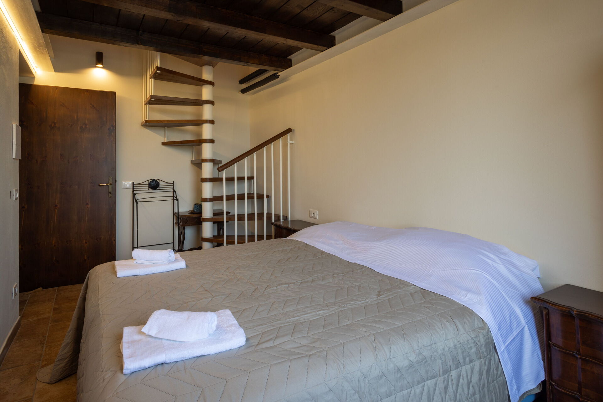 A bedroom at Villa Leone Reale